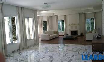 Imagem 4: CASA EM CONDOMÍNIO - RESIDENCIAL TAMBORÉ - SP