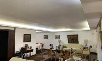 Imagem 4: Fantástico 214m² na quadra da praia, melhor rua do Leblon