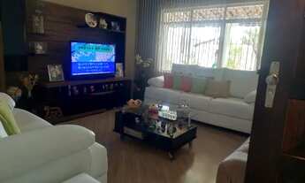 Imagem 5: Otima casa de lote inteira Parque Industrial