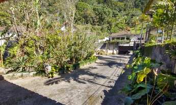 Imagem 3: Casa para venda com terreno de 3 mil metros aproveitável - Vila Militar - Petrópolis - RJ