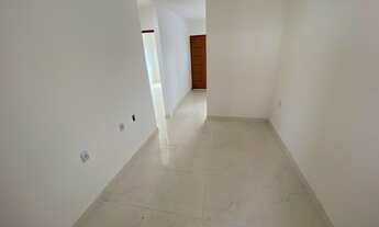 Imagem 4: Casa para venda tem 120 metros quadrados com 2 quartos e terreno grande com vaga de garage