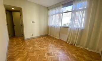 Imagem 7: EXCELENTE APARTAMENTO TODO REFORMADO NA QUADRA DA PRAIA - 3 QUARTOS COM 3 SUÍTES E 1 VAGA