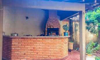 Imagem 4: Sobrado Charmoso com área de lazer completa para receber amigos e familiares