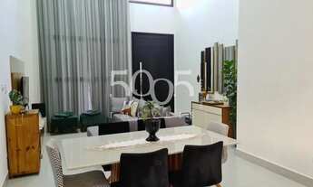 Imagem 2: Casa à venda no condomínio Saint Paul, com 192m² de construção e 360m² de terreno