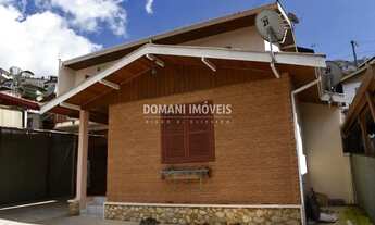 Imagem 2: Casa à Venda com Preço de Oportunidade na Região do Jaguaribe - Campos do Jordão/SP