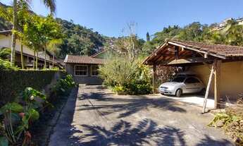 Imagem 2: Casa para venda com terreno de 3 mil metros aproveitável - Vila Militar - Petrópolis - RJ