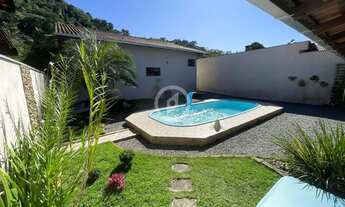 Imagem 2: Casa de Alvenaria com ampla área de festas e piscina