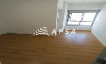 Imagem 2: ENCANTE-SE COM ESTE APARTAMENTO EM UM DOS BAIRROS MAIS VALORIZADOS DA CIDADE. ELE CONTA CO