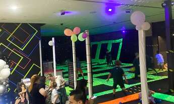 Imagem 4: Parque de Trampolim em Funcionamento