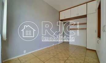 Imagem 7: Imóvel para venda possui 145 metros quadrados com 4 quartos em Tijuca - Rio de Janeiro - R