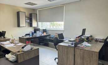 Imagem 6: Galpão com 12 salas e vestiario- 420m2 Bonsucesso