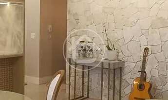 Imagem 3: APARTAMENTO IMPECÁVEL RICO EM ARMÁRIOS