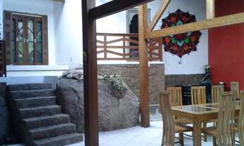 Imagem 5: Casa estilo balinês no Rio Tavares