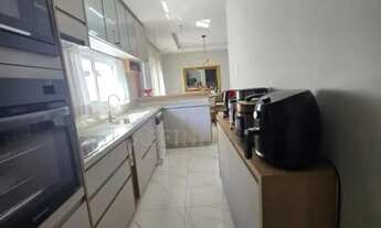 Imagem 7: Sobrado para Venda em Curitiba, Xaxim, 3 dormitórios, 2 suítes, 4 banheiros, 3 vagas