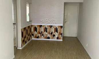 Imagem 2: Exclusivo no Centro Cívico: apartamento reformado com suíte e portaria 24h