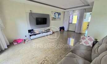 Imagem: Casa à venda com piscina na Maria da Graça