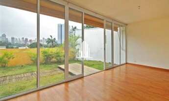 Imagem 2: Casa com 4 Quartos à Venda em Cidade Jardim