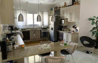 Imagem 6: Casa de Condomínio com 4 Suítes à Venda em Arujá Ville, 230 m²