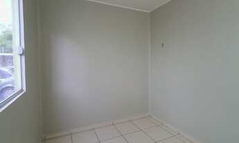 Imagem 5: Porto Esmeralda na Mario Covas, apto de 2/4, térreo com armários cozinha R$ 950,00