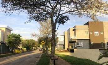 Imagem 4: Casa de Alto Padrão em Excelente Condomínio junto à Natureza! Piscina C/ Borda infinita C