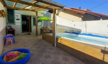 Imagem 5: Sobrado com piscina e móveis planejados