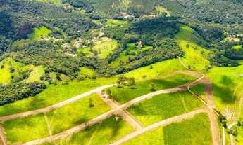 Imagem 3: NazarÃ© Paulista)Proximo ao centro da cidade!