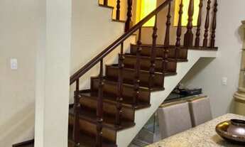 Imagem 6: Casarão de 2 Andares, mais casa nos fundos, para venda possui 360 metros quadrados com 4 q