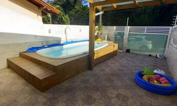 Imagem 6: Sobrado com piscina e móveis planejados