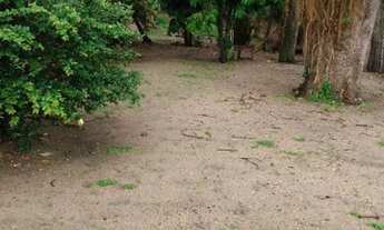 Imagem 5: Vendo uma casa com terreno em Alenquer na rua paz de Carvalho Luanda