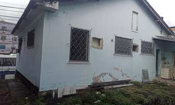 Imagem 6: Casa de frente para a Rua Cândido Benício em ponto comercial, ideal para investidores