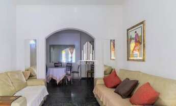 Imagem: Casa à venda com 210m², 5 quartos e 3