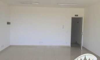 Imagem 2: Sala Comercial Vianelo 45m2 R$ 1.300,00 / Banheiro / Acabamento de qualidade