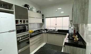 Imagem 6: Casa com 3 dormitórios à venda, 200 m² por R$ 950.000,00 - Lagoinha - Uberlândia/MG