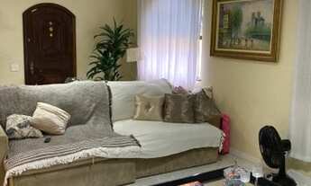 Imagem 2: Casarão de 2 Andares, mais casa nos fundos, para venda possui 360 metros quadrados com 4 q