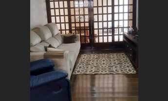 Imagem 2: Casa para venda com 235 metros quadrados com 4 quartos