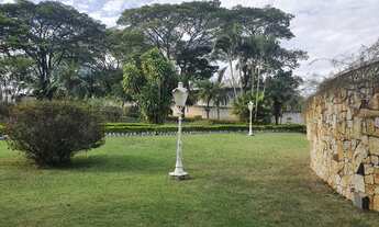 Imagem 5: Chácara para aluguel e venda possui 520 metros quadrados com 5 quartos