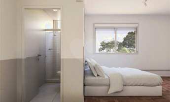 Imagem 7: Totalmente Reformado! 5 Quartos e 2 Suítes! Metrô Oscar Freire a 5 minutos á pé!