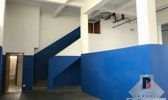 Imagem 2: Galpão em frente ao monotrilho Vila Ema