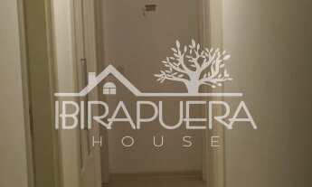 Imagem 7: Apartamento à venda no Itaim Bibi, 3 dormitórios sendo 1 suíte, 145m², cozinha com armário