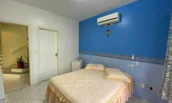 Imagem 5: Ampla Casa de dois pavimentos com 03 dormitórios e um amplo quintal próximo ao Lago da Ped