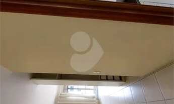 Imagem 6: Sobrado para aluguel e venda tem 250 metros quadrados com 3 quartos