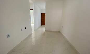 Imagem 3: Casa para venda tem 120 metros quadrados com 2 quartos e terreno grande com vaga de garage