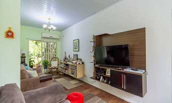 Imagem 7: Excelente casa com 3 dormitórios, sendo um suíte com banheira, sala de estar e jantar, coz