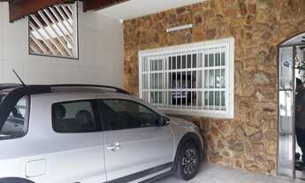 Imagem 2: Sobrado para venda tem 105 metros quadrados com 3 quartos em Guilhermina - Praia Grande