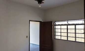 Imagem 6: Casa para aluguel com 120 m2, 03 quartos no Bairro Cidade Jardim - Uberlândia - MG