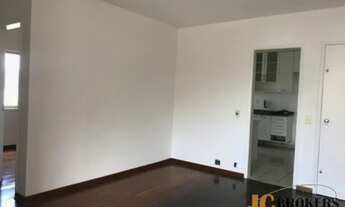 Imagem 2: Apartamento com 65m² de área útil, sala, 2 dormitórios, banheiro social e 1 vaga