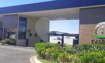 Imagem 2: Linda casa á venda com 3 suítes e 4 vagas de garagem