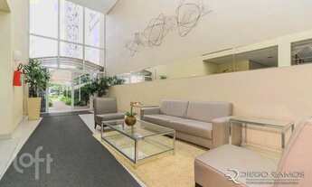 Imagem 7: PORTO ALEGRE - Apartamento Padrão - Partenon