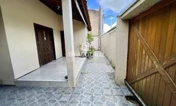 Imagem 3: Casa Plana para Venda em Fortaleza, Maraponga, 2 dormitórios, 2 suítes, 1 banheiro, 4 vaga