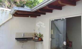 Imagem 5: Apartamento de 2d reformado com pátio